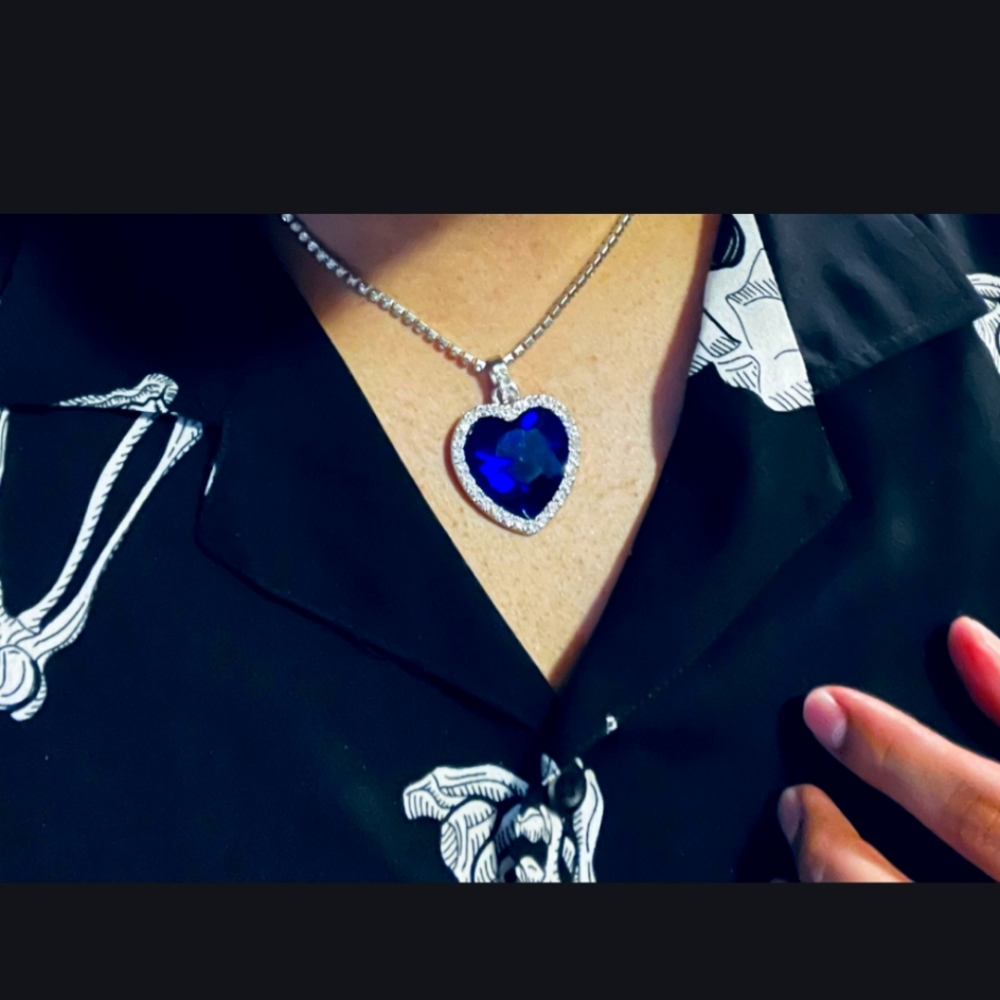 COPY - Titanic heart necklace